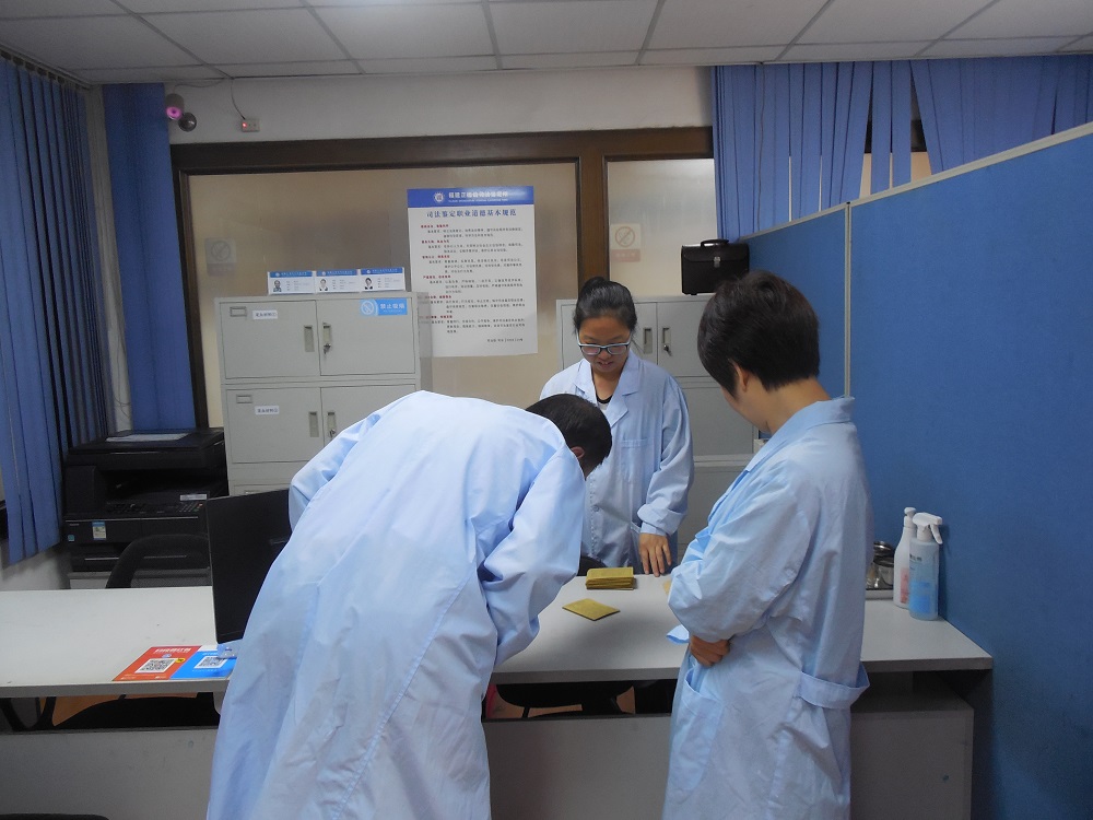 专家评审组对我所实验室进行“国家实验室2020年度认可复评审与监督评审”（图片）24
