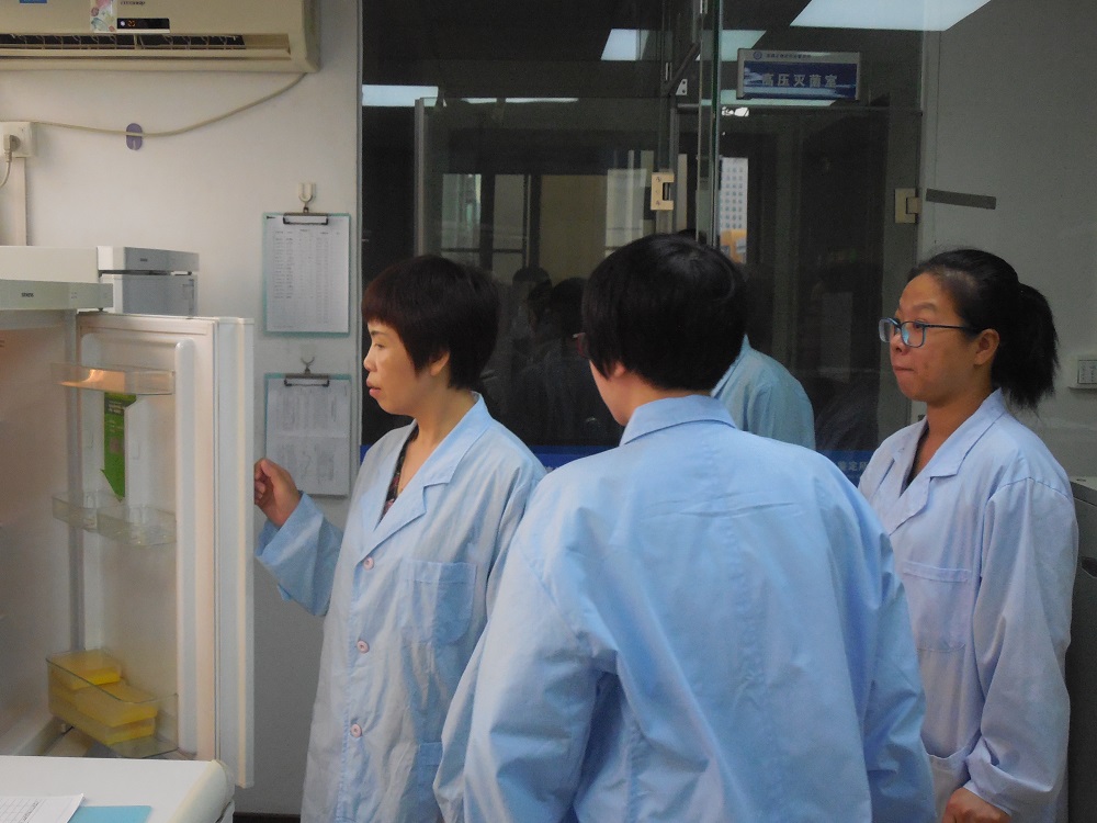 专家评审组对我所实验室进行“国家实验室2020年度认可复评审与监督评审”（图片）5