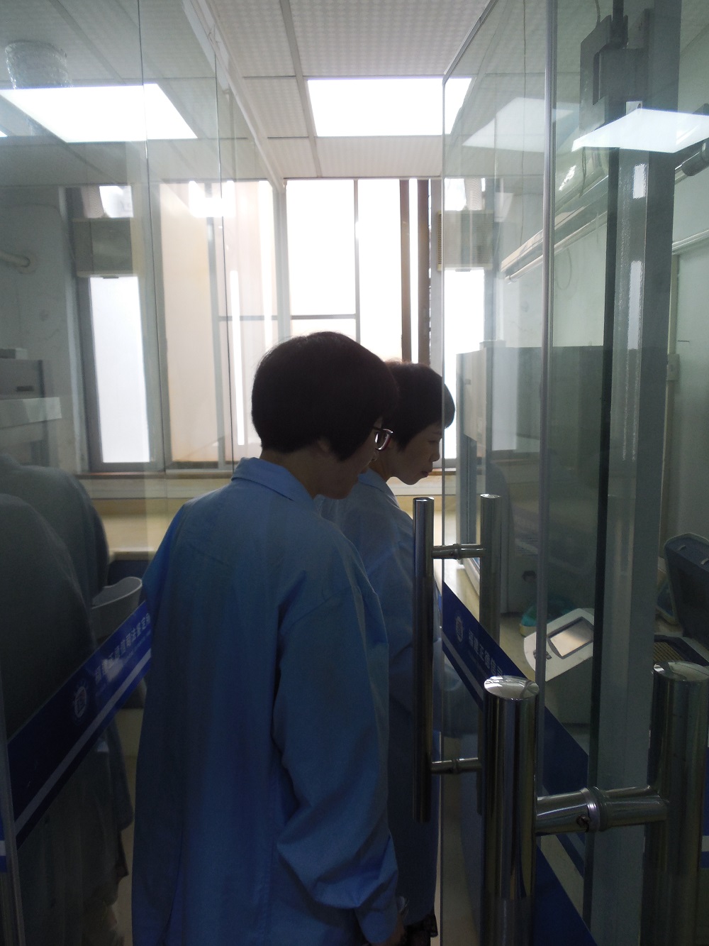 专家评审组对我所实验室进行“国家实验室2020年度认可复评审与监督评审”（图片）28