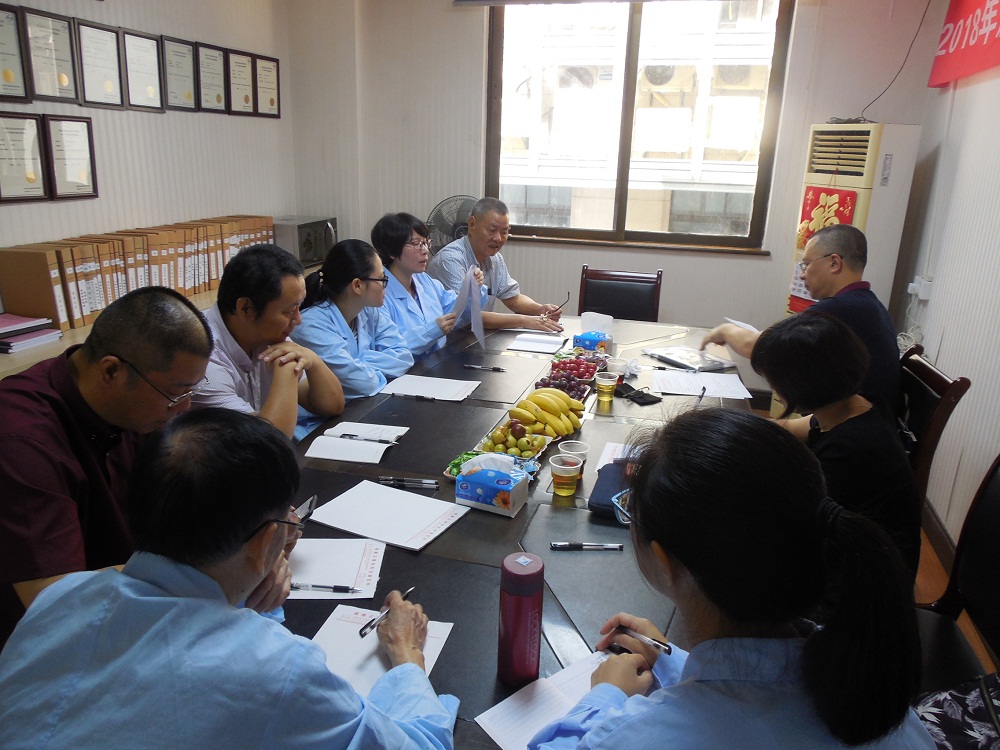 专家评审组对我所实验室进行“国家实验室2018年度认可复评审”（图片）2